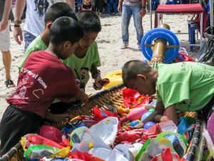 5. Beach Toys (19)