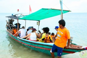 9. Banana Boat Sofa Ride Paddle boards Speed boat & long tail (13)