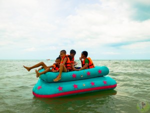 9. Banana Boat Sofa Ride Paddle boards Speed boat & long tail (6)