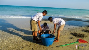 Beach Cleaning By Khanom Pittya Students 12th Dec  (6)